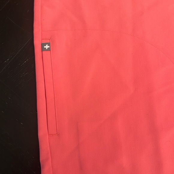 Figs Coral Women's Top - Picture 4 of 14